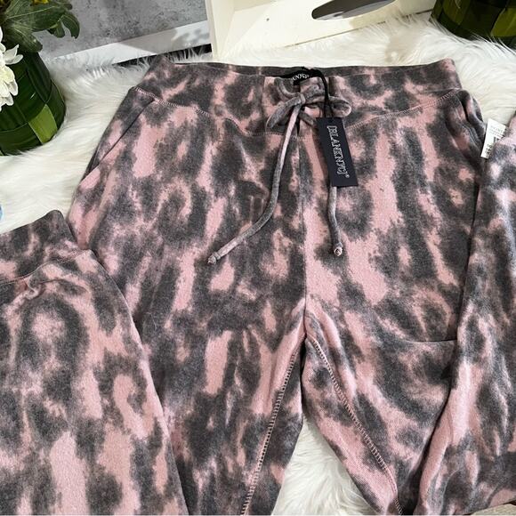 NEW BlankNYC Soft Easy Tie Waist Leopard Relaxed Joggers Lounge Pants Pink M NWT - Picture 10 of 16